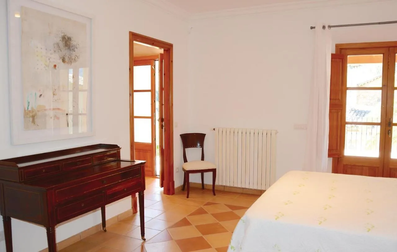 4 Bedroom Stunning Home In Fornalutx